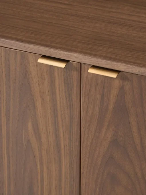 Holz-Sideboard Zumi mit abgerundeten Ecken