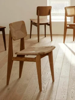 Holzstuhl C-Chair aus Walnussholz mit geflochtener Sitzfläche
