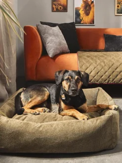 Hundebett Tudor, in verschiedenen Größen