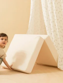 3in1 Samt-Schlafmatratze, Sitzsack und Spieltisch Sleepover