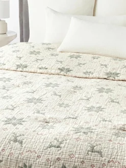Jacquard-Tagesdecke Cianna mit Weihnachtsmuster