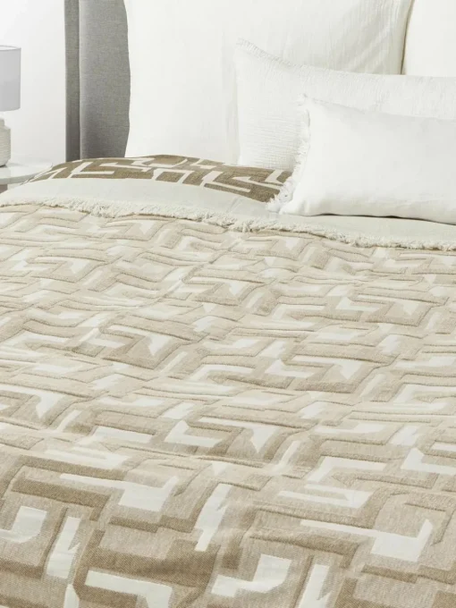 Jacquard-Tagesdecke Fran mit Fransenabschluss
