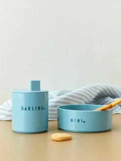Kinderbecher Mini Favourite mit unterschiedlichen Schriftzug auf Vorder- & Rückseite