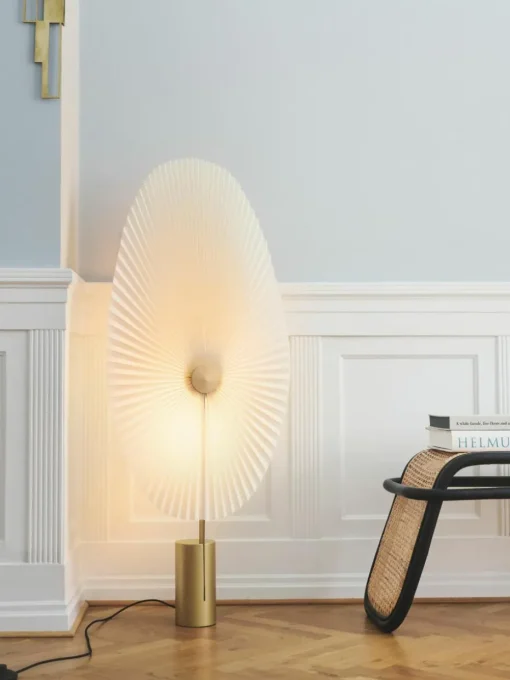 Kleine dimmbare LED-Stehlampe Liris
