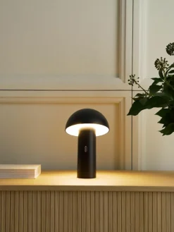 Kleine mobile LED-Tischlampe Svamp, dimmbar