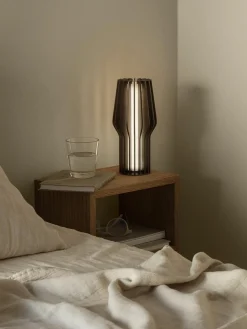 Kleine mobile LED-Tischlampe Radiant, dimmbar