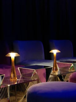 Kleine mobile LED-Tischlampe Space
