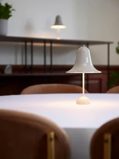 Kleine mobile LED-Tischlampe Pantop, Design Verner Panton