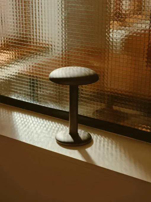 Kleine mobile LED-Tischlampe Gustave, dimmbar