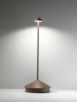 Kleine mobile LED-Tischlampe Pina, dimmbar