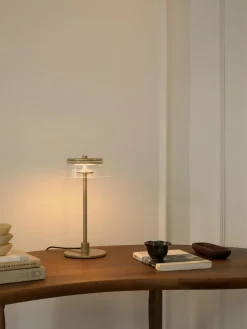Kleine mundgeblasene LED-Tischlampe Blossi, dimmbar