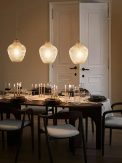 Kleine Pendelleuchte Lee aus Glas