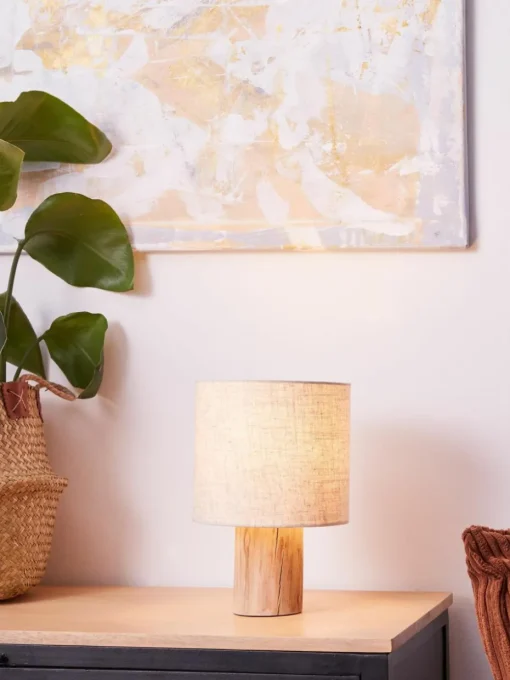 Kleine Skandi-Tischlampe Pia aus Holz und Leinen
