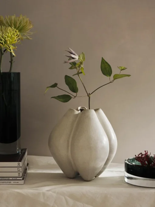 Kleine Vase Frida aus Steingut, H 19 cm