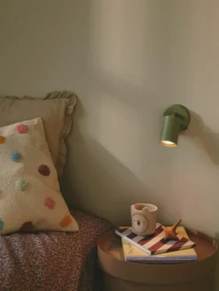 Kleiner Wandstrahler Explore mit Stecker