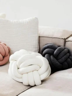 Knoten-Kissen Twist