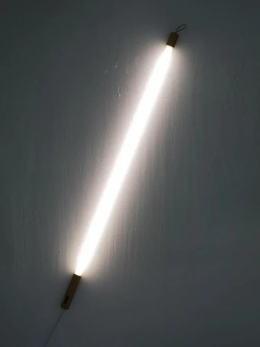 LED-Wandleuchte Linea mit Stecker