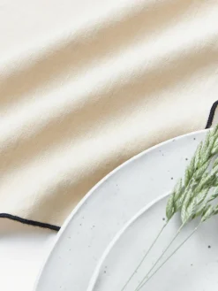 Leinen-Cocktailservietten Cosmo mit Stickerei, 4 Stück