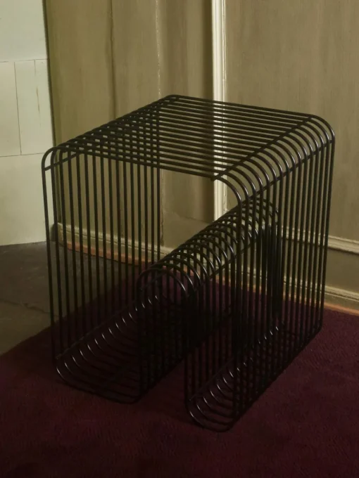 Metall-Hocker Curva