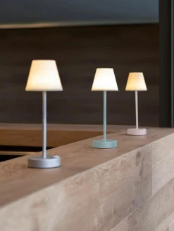 Mobile dimmbare LED-Außentischlampe Lola mit Touch-Funktion