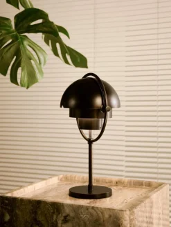 Mobile dimmbare Tischlampe Multi-Lite, verstellbar