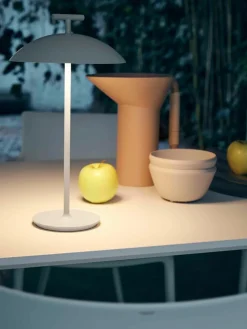 Mobile In & Outdoor LED-Tischlampe Mini Geen-A, dimmbar