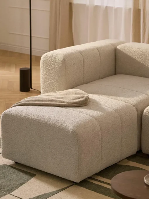 Modulares Bouclé-Sofa Lena (3-Sitzer) mit Hocker (links/rechts)