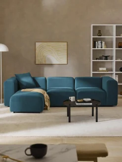 Modulares Samt-Sofa Lena (4-Sitzer) mit Hocker (links/rechts)