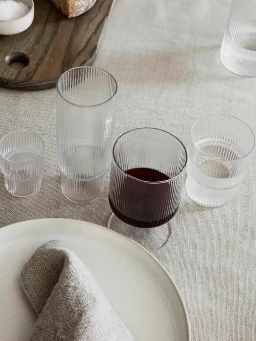 Mundgeblasene Wassergläser Ripple mit Rillenrelief, 4er-Set