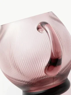 Mundgeblasener Krug Pum mit Rillenstruktur, 2 L