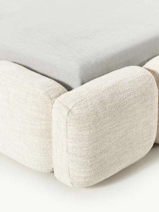 Polsterbett Tayla aus Bouclé