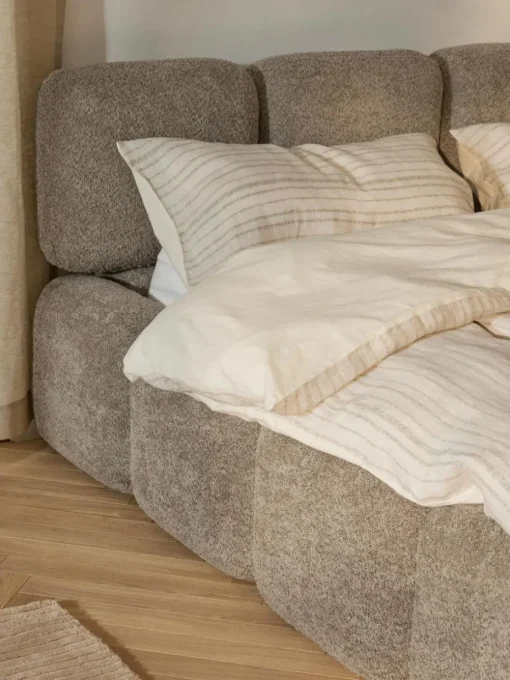 Polsterbett Tayla aus Teddy-Bouclé