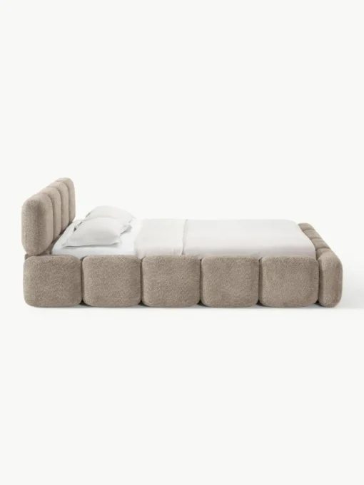 Polsterbett Tayla aus Teddy-Bouclé mit Stauraum