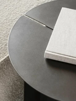 Runder Beistelltisch Oru mit Antik-Finish
