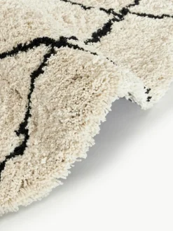 Runder flauschiger Hochflor-Teppich Naima, handgetuftet