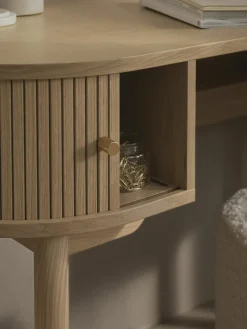 Schreibtisch Calary mit geriffelter Front