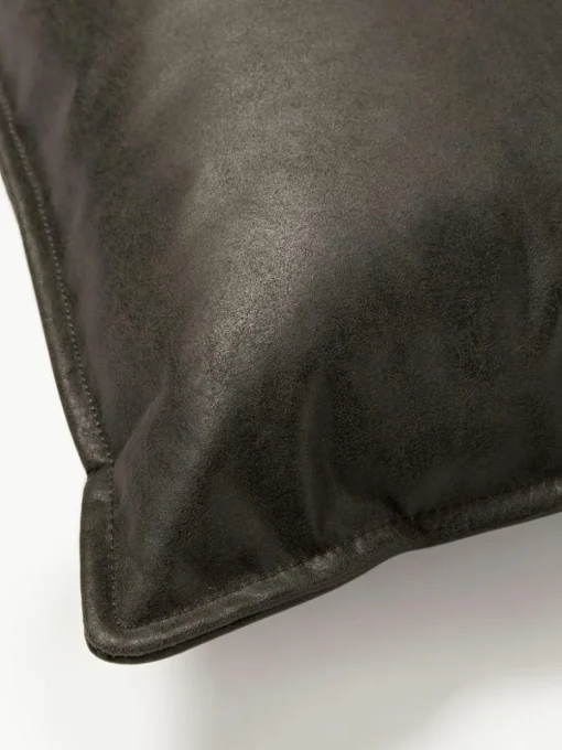 Sofa-Kissen Lennon aus recyceltem Leder