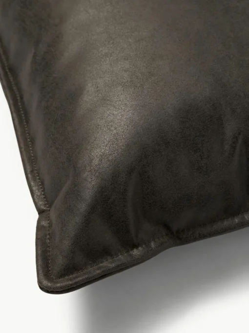Sofa-Kissen Lennon aus recyceltem Leder