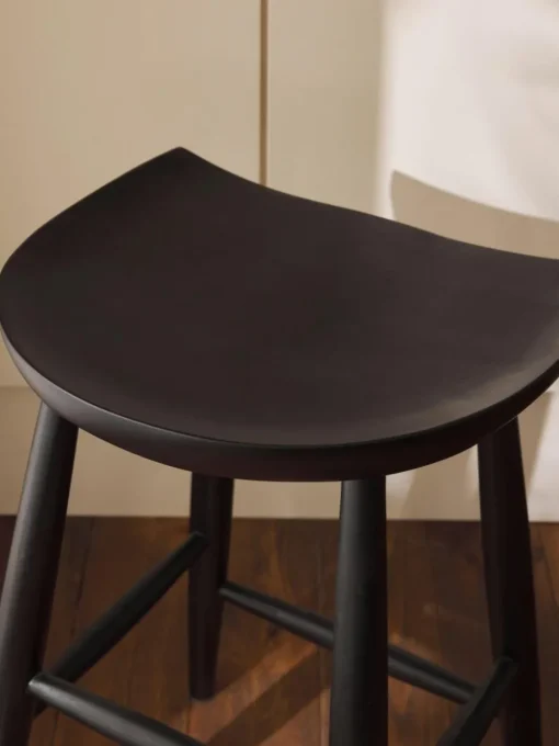 Thekenhocker Nino aus Mangoholz