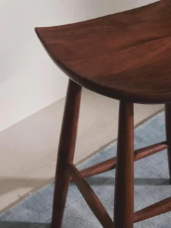 Thekenhocker Nino aus Mangoholz