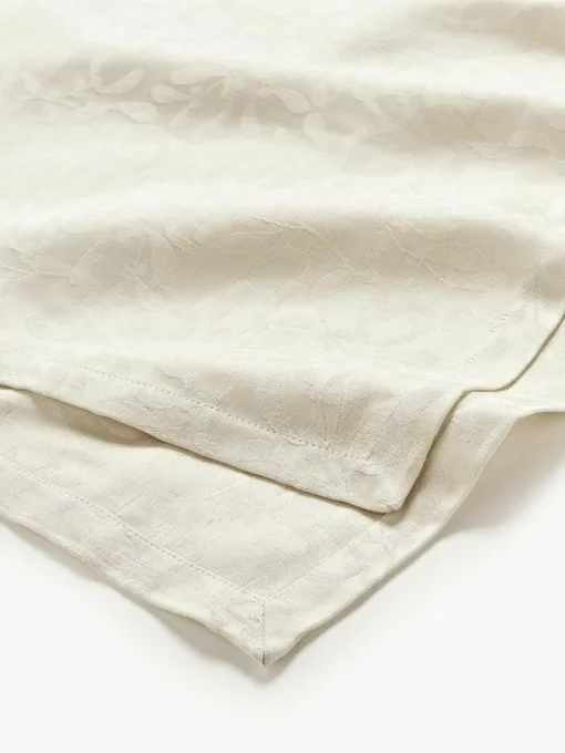Tischdecke Hollyn mit winterlichem Motiv