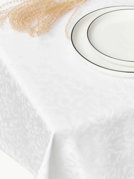 Tischdecke Hollyn mit winterlichem Motiv