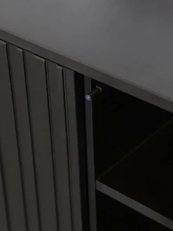 TV-Lowboard Avourio aus Kiefernholz mit geriffelter Front, 2-türig