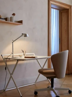 Verstellbare Schreibtischlampe Tolomeo Micro