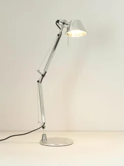 Verstellbare Schreibtischlampe Tolomeo Micro