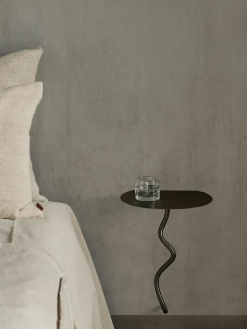 Wand-Beistelltisch Curvature aus Messing
