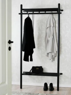 Wandgarderobe Milford aus Eichenholz