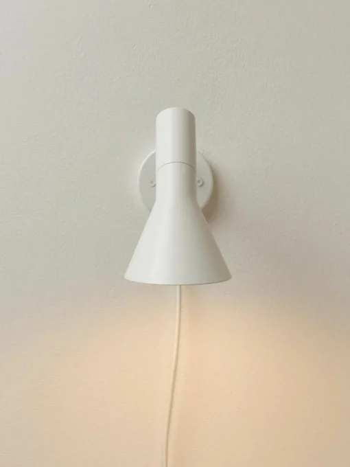 Wandleuchte AJ mit Stecker