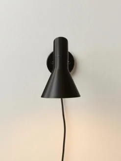 Wandleuchte AJ mit Stecker