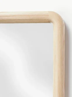 Wellenförmiger Ganzkörperspiegel Stream aus Holz